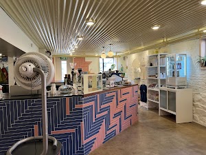 Sophomore Coffee place picture