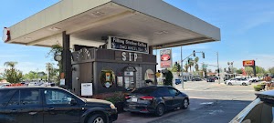 Filling Station place picture